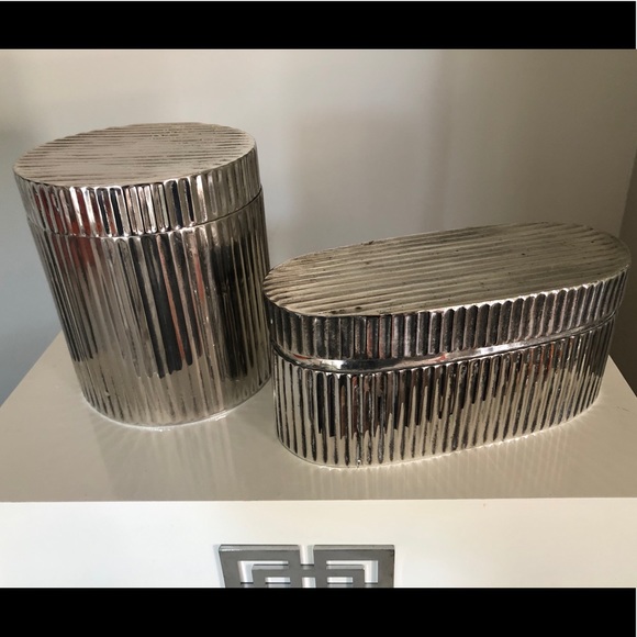 Metal container set - Picture 1 of 8